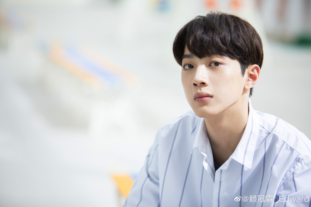 Lai Kuan-lin Forced to Change Hotels Due to Sisheng Fans | DramaPanda
