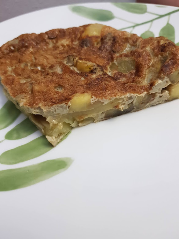 CAN JOAN I SARA TORTILLA DE BERENJENA Y PATATAS