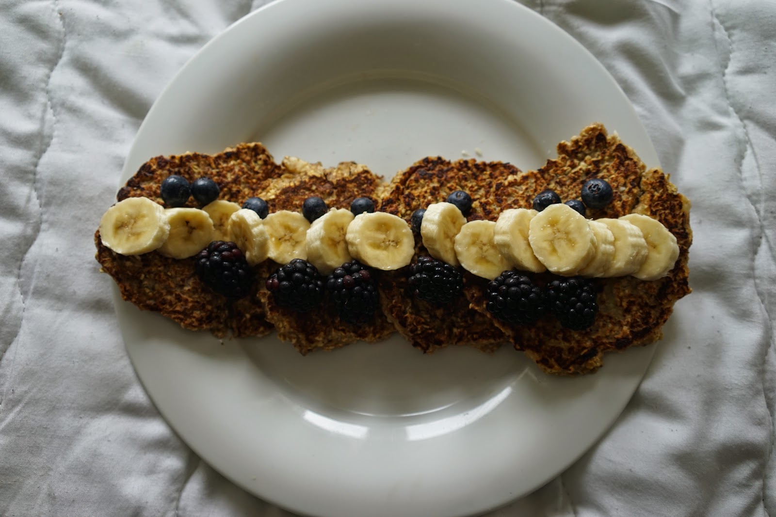Healthy, Easy Blueberry and Banana Pancakes