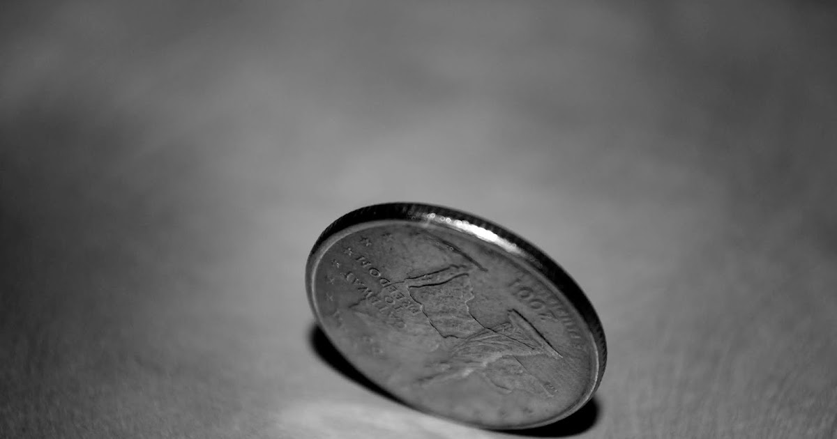 "Be a tossup" nghĩa là gì?