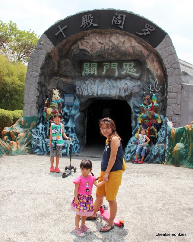 Cheekiemonkies Singapore Parenting & Lifestyle Blog I Paid 18 to Go