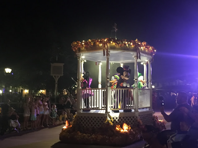 Mickey Minnie Donald Daisy Boo To You Halloween Parade Disney World