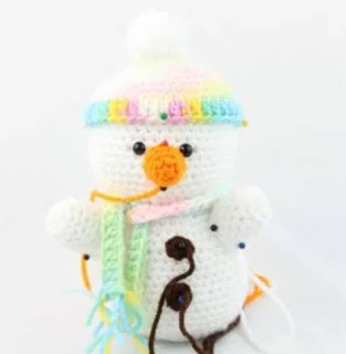 PATRON GRATIS MUÑECO DE NIEVE AMIGURUMI 41651