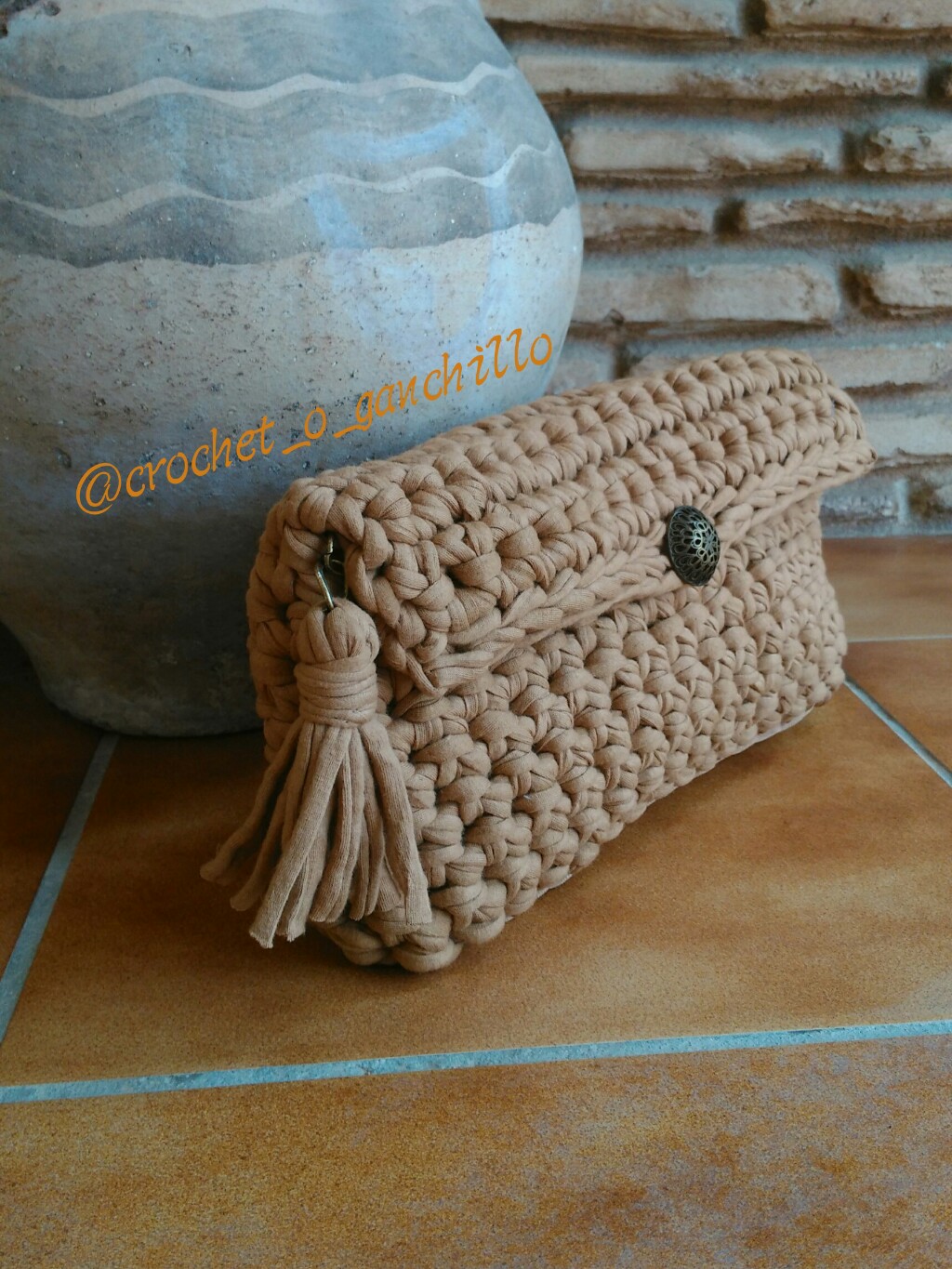 Crochet Ganchillo: TODO CLÁSICO BOLSO DE MANO CON TRAPILLO A CROCHET