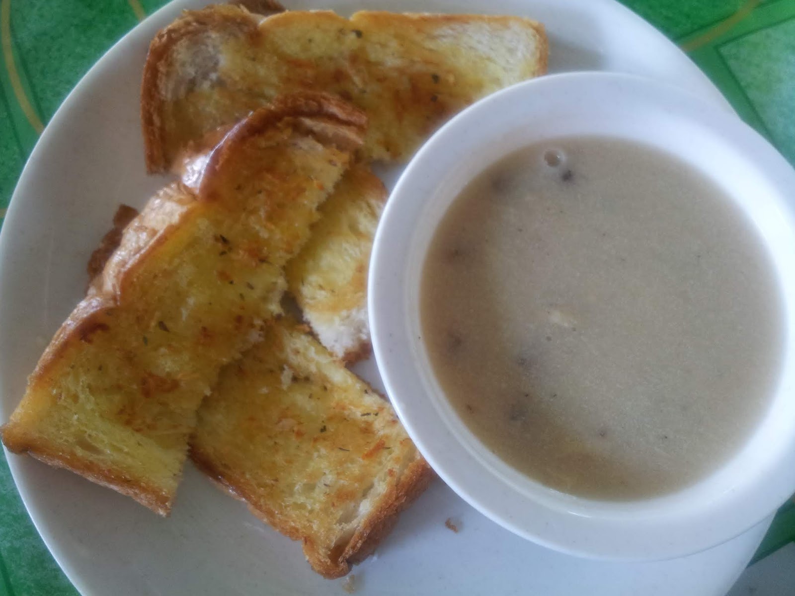 Inspirasiku Homemade Roti Bawang Putih Dan Sup Cendawan