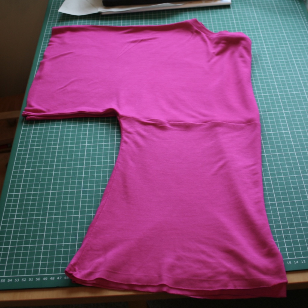 Confessions of a Sewing Novice: Nobody does rectangles like Burda does ...