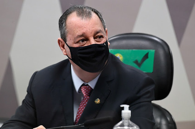 O presidente da CPI da Pandemia, senador Omar Aziz (PSD-AM), decidiu antecipar o depoimento do governador do Amazonas, Wilson Lima, para 10 de junho.