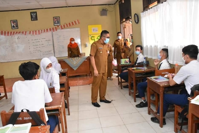 Sidak Prokes Covid-19 di Sekolah, Hendri Septa: Alhamdulillah, Kita Laksanakan Pengawasan Ketat