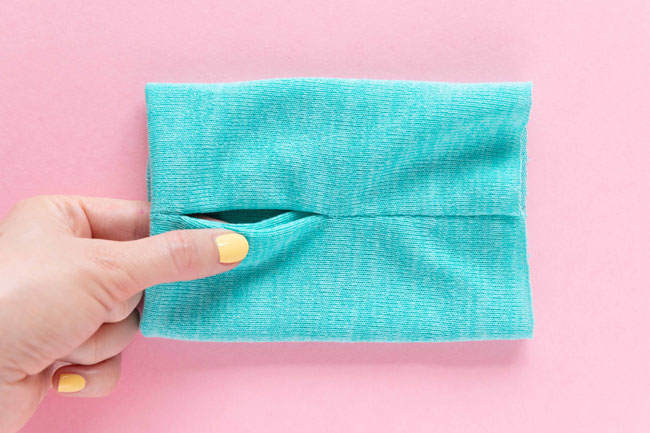 How to sew thumbhole cuffs - Tilly and the Buttons How to sew thumbhole cuffs - Tilly and the Buttons