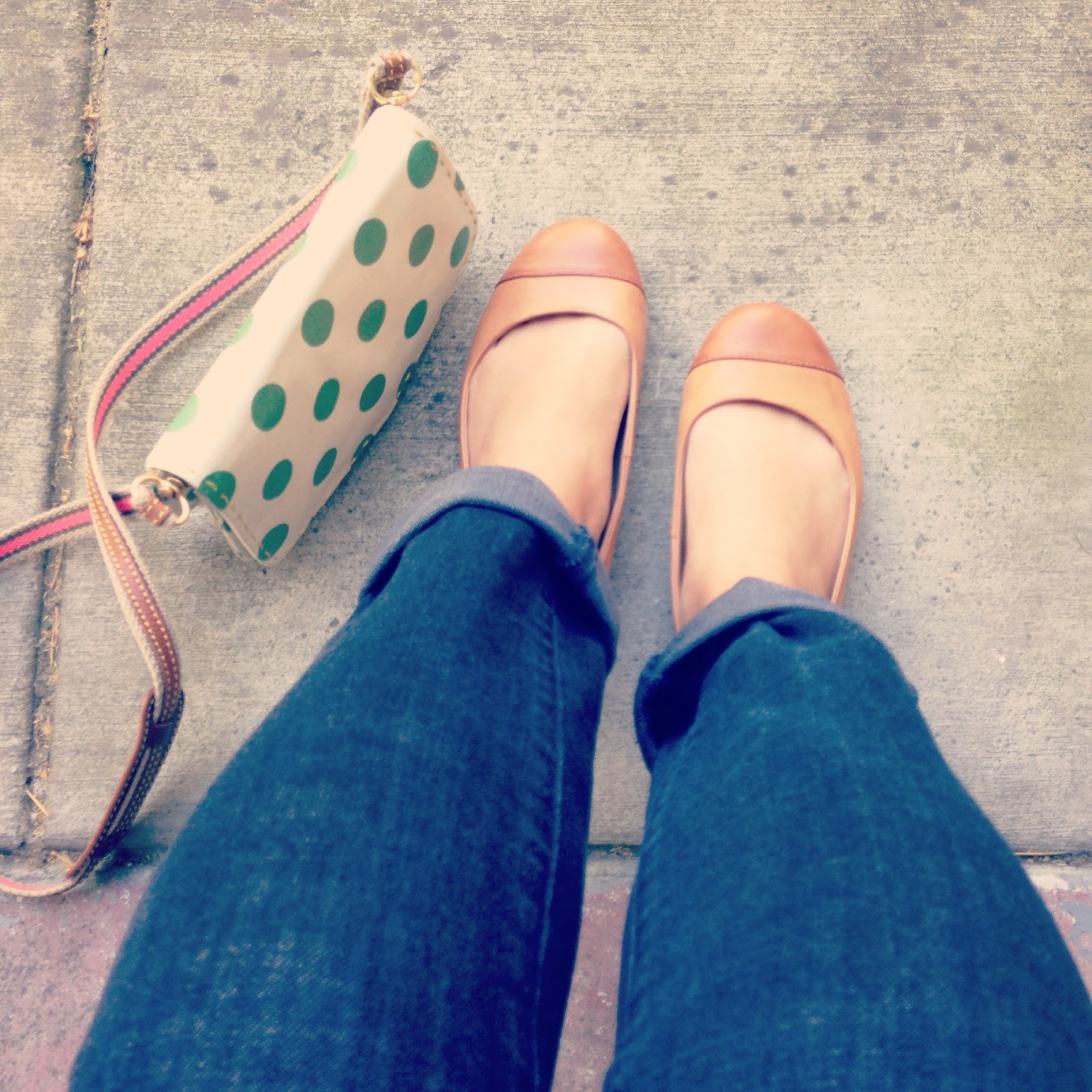 Wide feet. Ballet Flats. Ballet Flats feet. Flats Shoes feet. Wide foot Shoes.