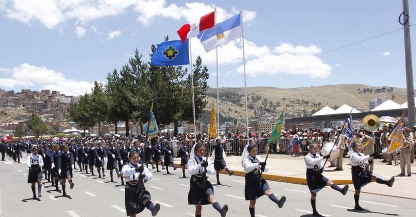 Con desfile escolar se inicia celebraciones por 350 aniversario de Puno Con desfile escolar se inicia celebraciones por 350 aniversario de Puno