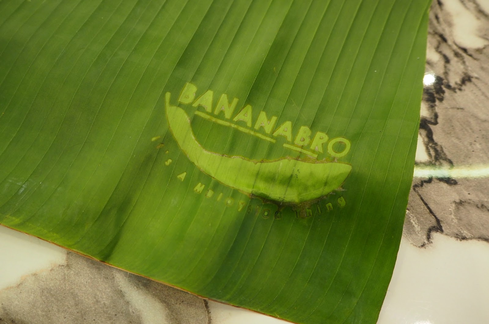 Food Review A Traditional Indian Banana Leaf Rice ...