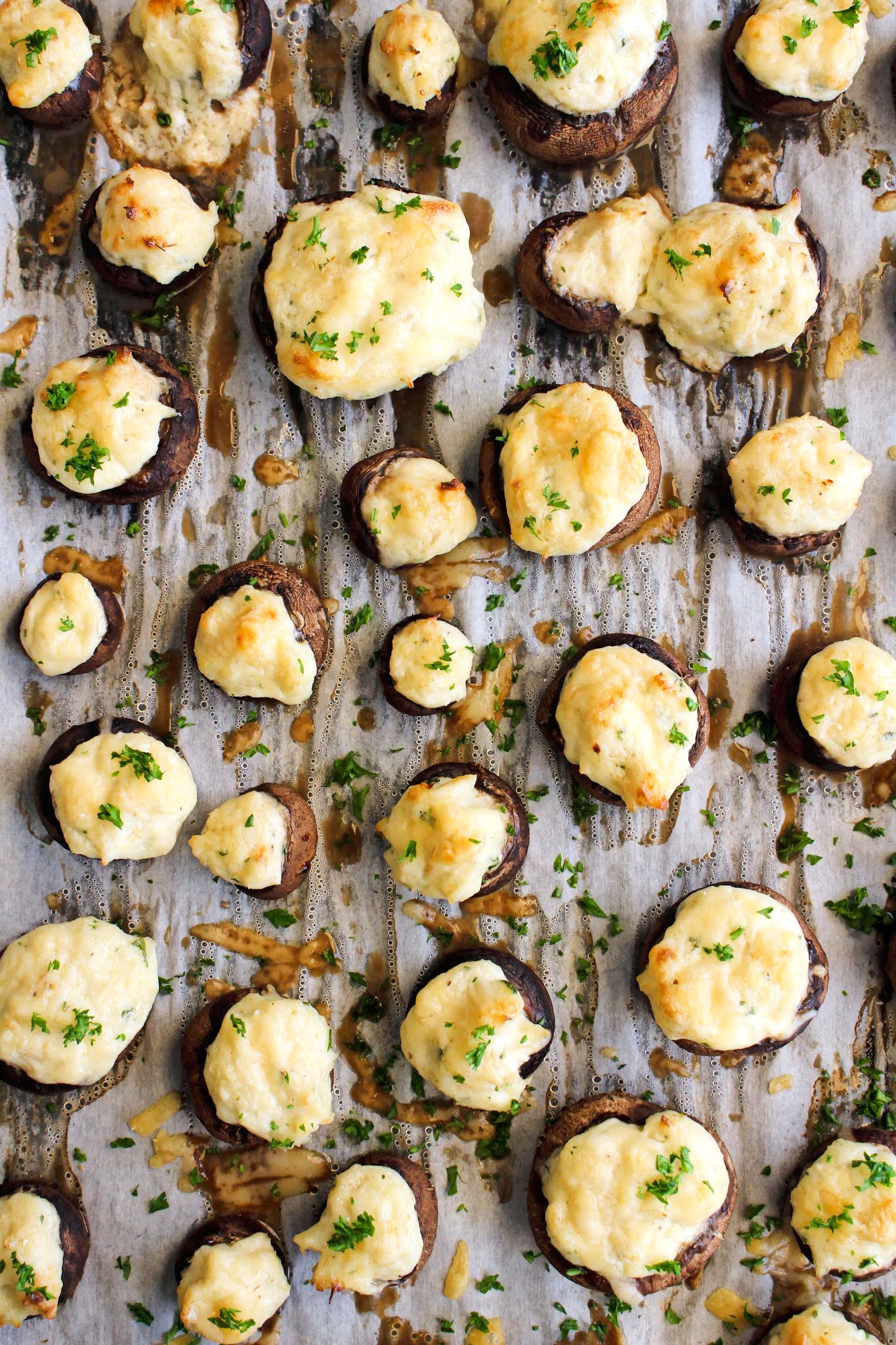 These are the best Crab and Cream Cheese Stuffed Mushrooms! They are elegant, yet easy to make and perfect for any occasion. Try them on Thanksgiving or Christmas! #stuffedmushrooms #crab #appetizer