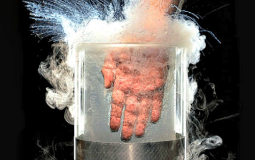 Apa yang Akan Terjadi Jika Tangan Kita Dicelupkan Kedalam Nitrogen Cair