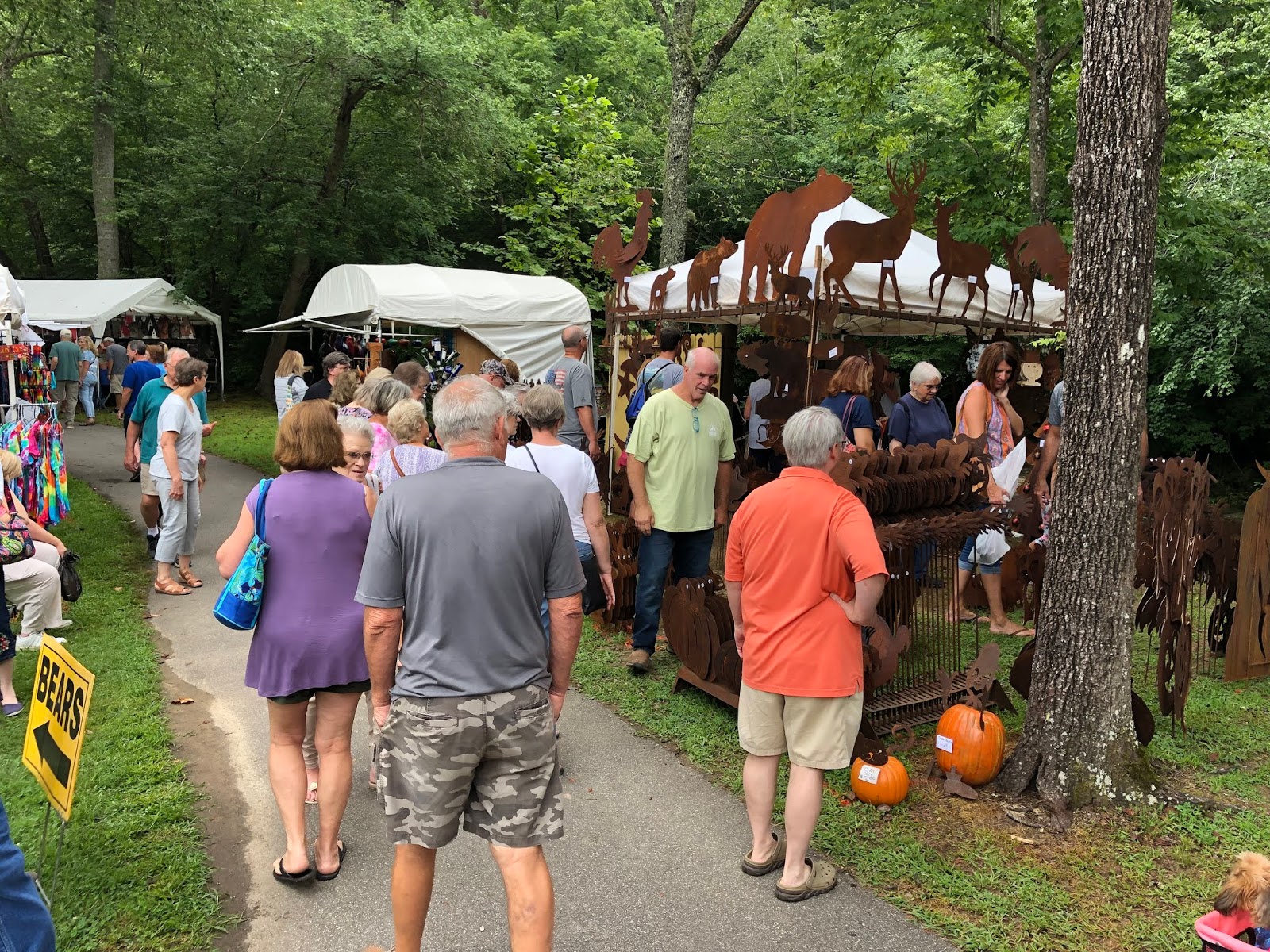 WAZOO! Newsbits Butternut Creek Festival success and some sewing