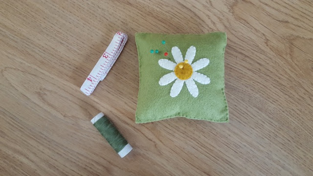 DIY Felt Flower Pincushion