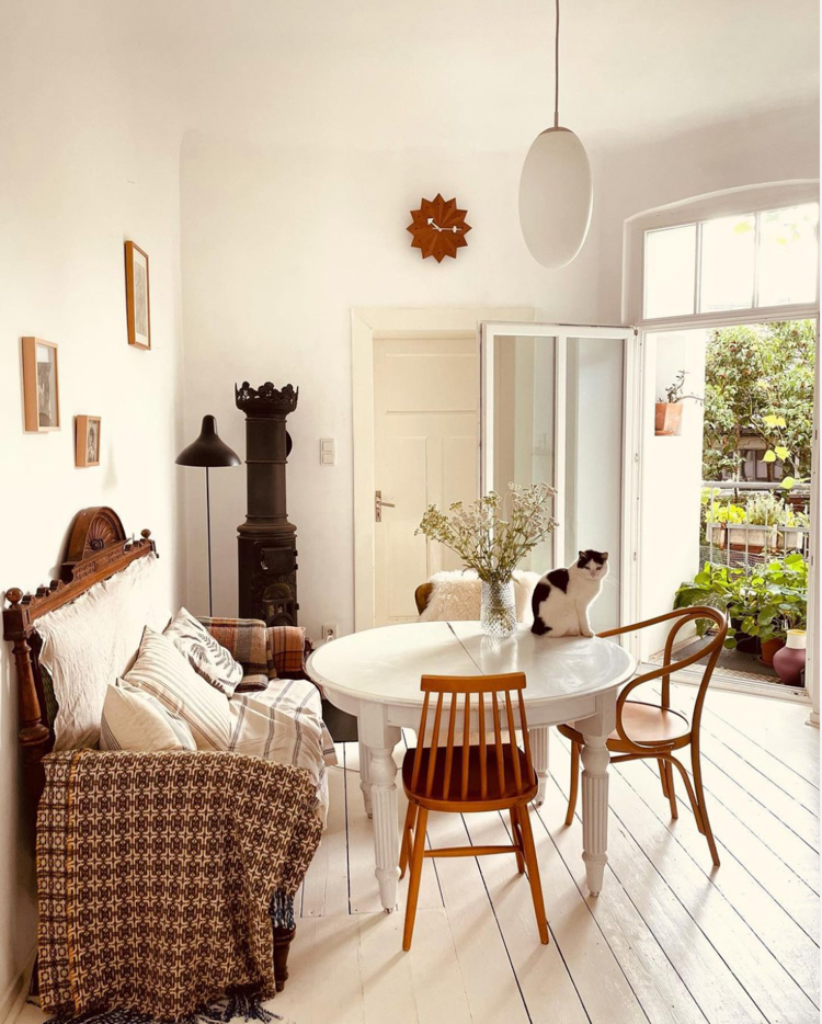 my scandinavian home: A Warm and Relaxed Artists Home Full of Vintage Finds