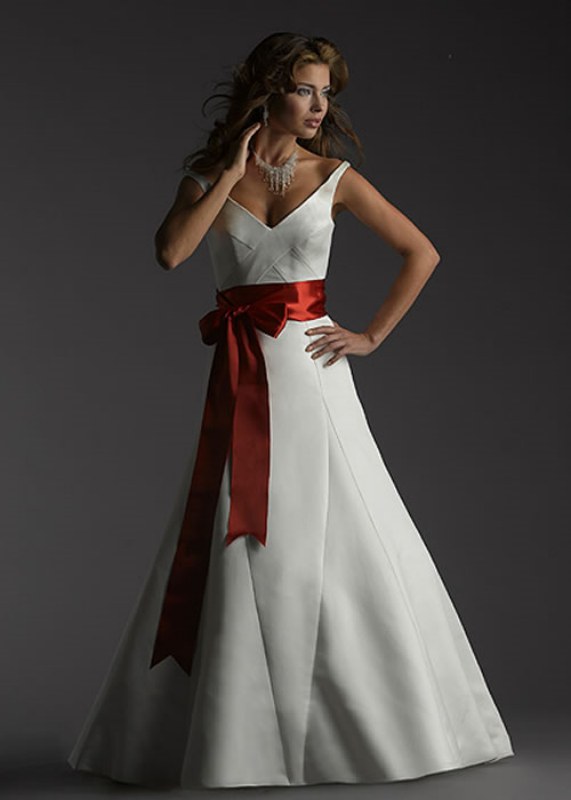Платье с красным поясом. Свадебное платье с красным поясом. Белое платье с красным поясом. Свадебное платье белое с красным. Белое свадебное платье с красным поясом.