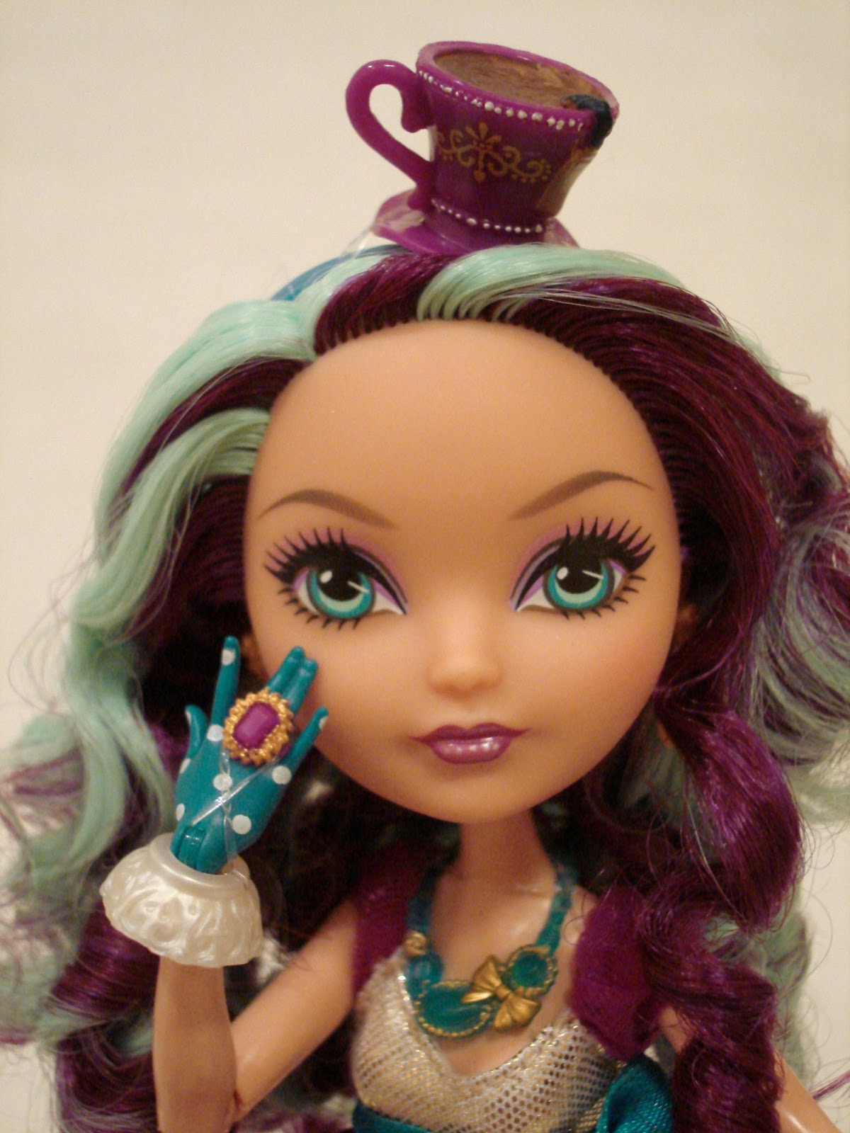It's a Doll World After All: How to make Maddie Hatter EVEN CUTER!