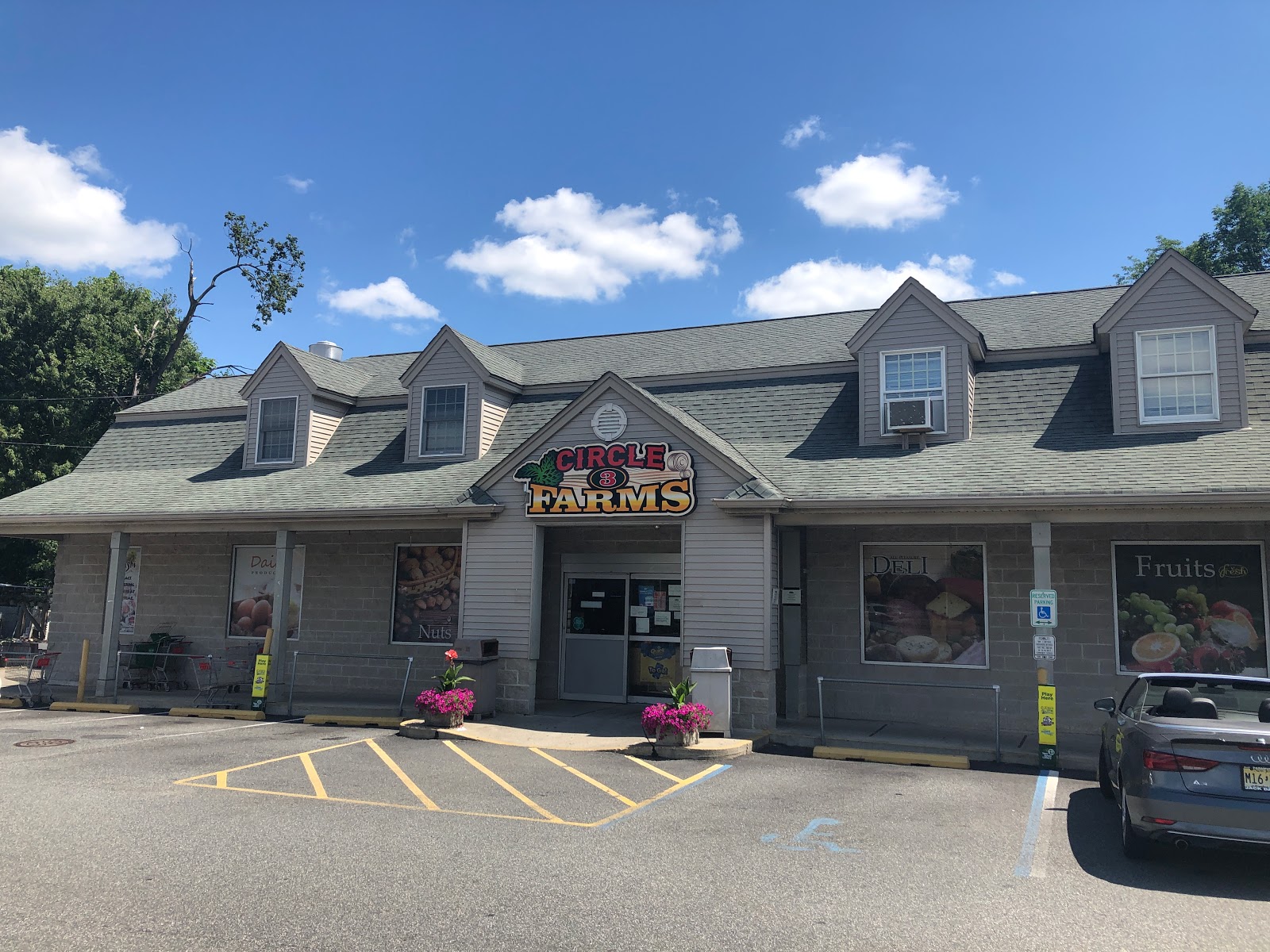 Look Inside Circle 3 Farms Pompton Plains, NJ