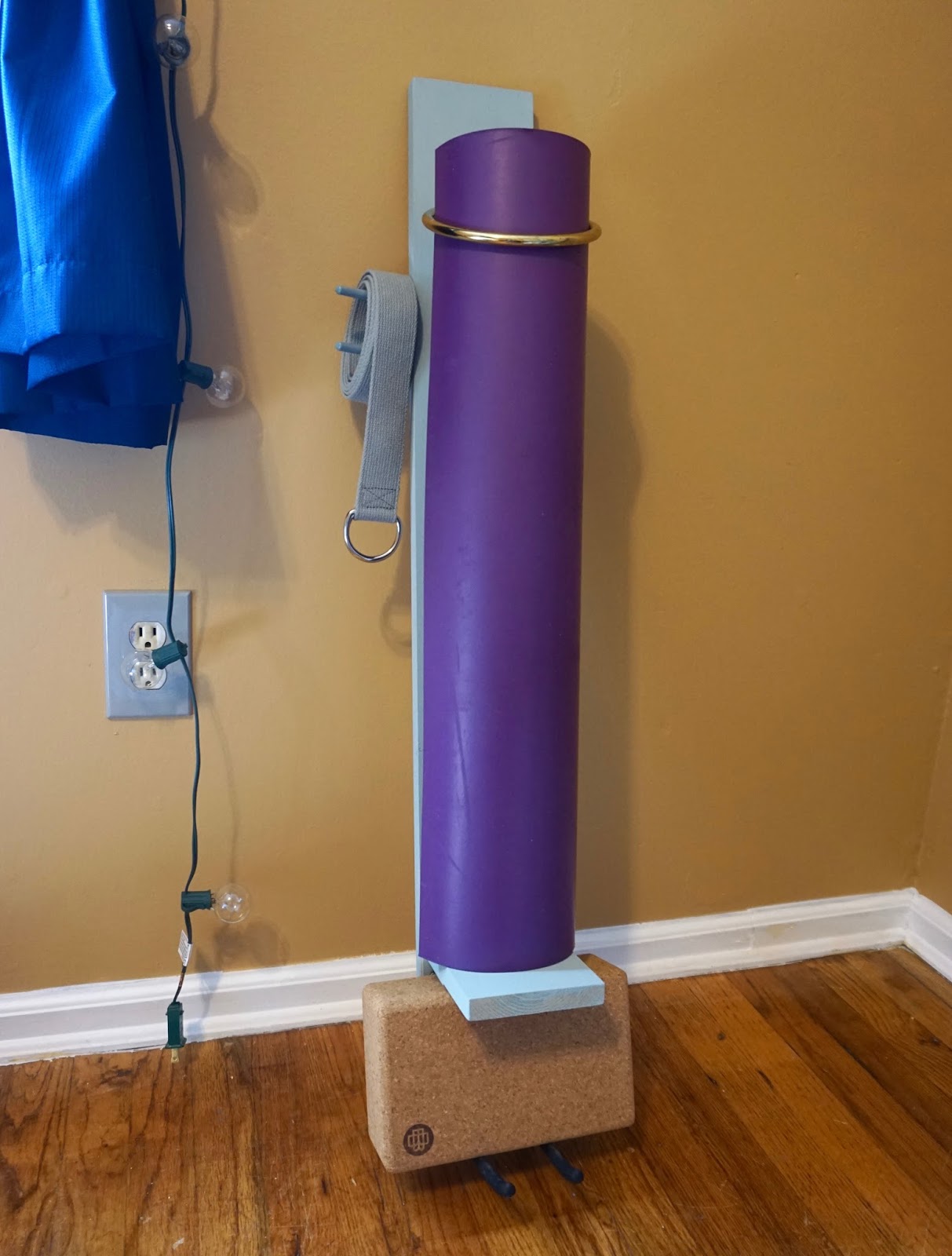 Fish out of Closet DIY Yoga Mat Holder