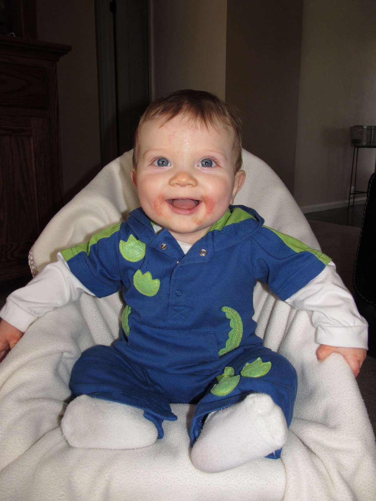 Swartz Family Stories: 8 Months Old!
