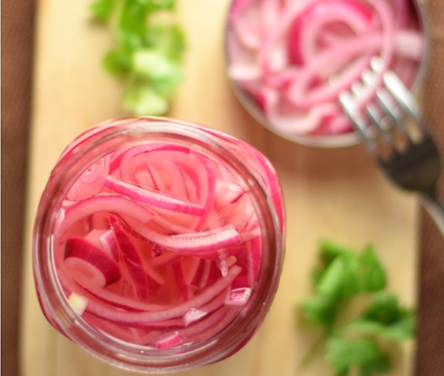Quick Pickled Red Onions #vegan #glutenfree