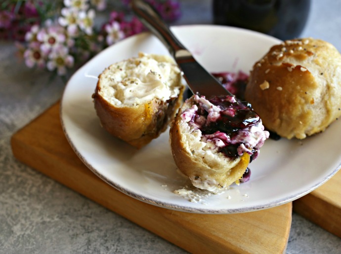 Hungry Couple Cream Cheese Stuffed Pretzel Bagel Balls