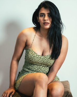 Hebah Patel @ Hot Photos!