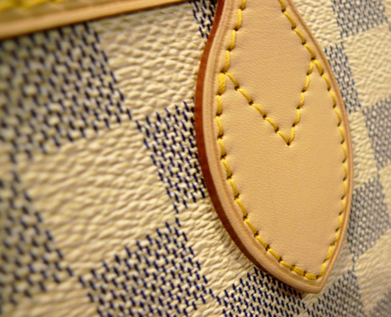 Louis Vuitton Neverfull Damier Azur MM review+Bag collection update | The Beauty Junkee
