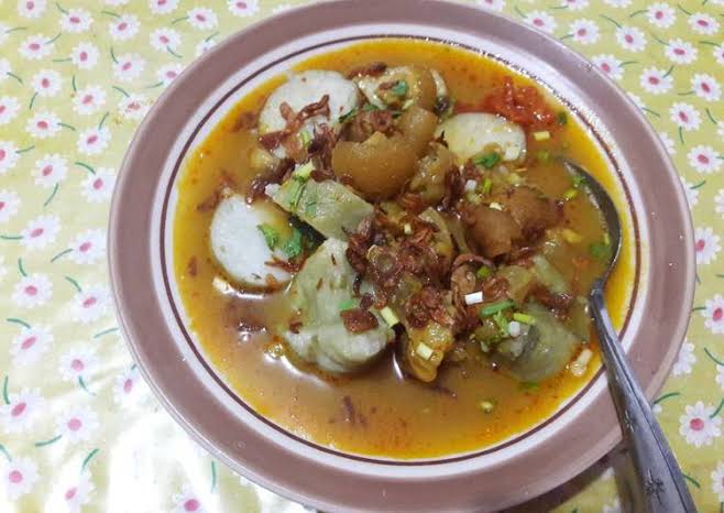 Kuliner Serba Rujak Lontong