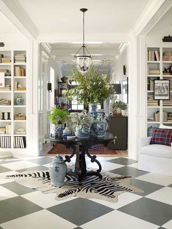 HALL DE ENTRADA E MESA REDONDA