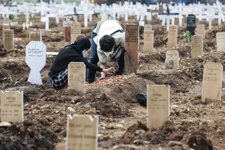 Heboh Pejabat Pemkab Jember Terima Honor Pemakaman Rp70 Juta, Kemendagri: Tak Masalah...