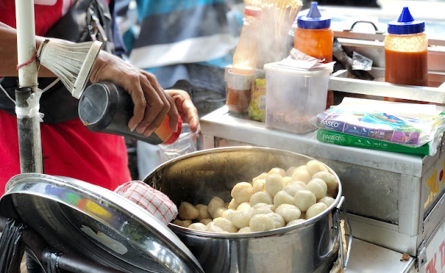 Belajar Bersyukur dari Seorang Tukang Cilok