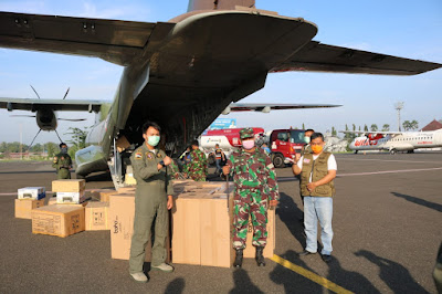 7345245e c20c 453c bb4c c6e4b534fdc5 Sebanyak 2.000 APD untuk Provinsi Lampung Telah Tiba di Bandara RDI dengan Pesawat CN 295