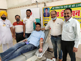  चार घंटे में 55 यूनिट रक्तदान, ब्लड बैंक ने मांगे थे 40 यूनिट,दिव्यांग ने 55वीं बार किया रक्तदान