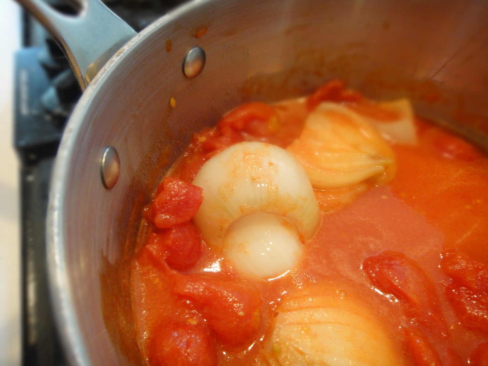Highly Experimental The best simple tomato sauce three ingredients