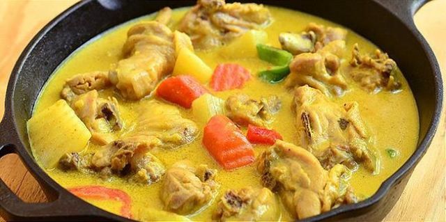 resep-opor-ayam-kentang-bumbu-kuning-santan-bermanfaatbanget