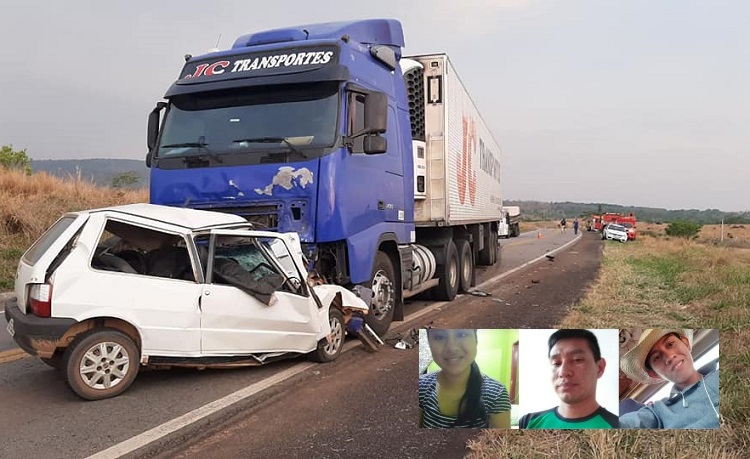 Grave acidente envolvendo uno e carreta de vilhena deixa quatro vitimas fatais entre elas uma criança de 1 ano Grave acidente envolvendo uno e carreta de vilhena deixa quatro vitimas fatais entre elas uma criança de 1 ano