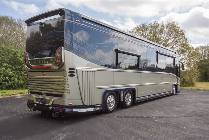 Used RVs 2011 Newell 45 P2000i for Sale For Sale by Owner