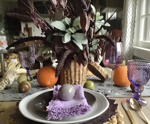 Fall Tablescape that's inexpensive and easy to do