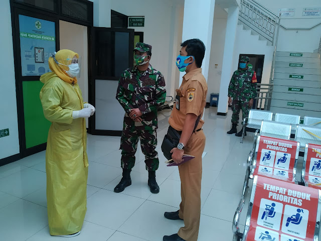 Danramil Gemolong Pantau pelaksanaan kegiatan KB-Kes Dalam Rangka Hari Keluarga Nasional Danramil Gemolong Pantau pelaksanaan kegiatan KB-Kes Dalam Rangka Hari Keluarga Nasional