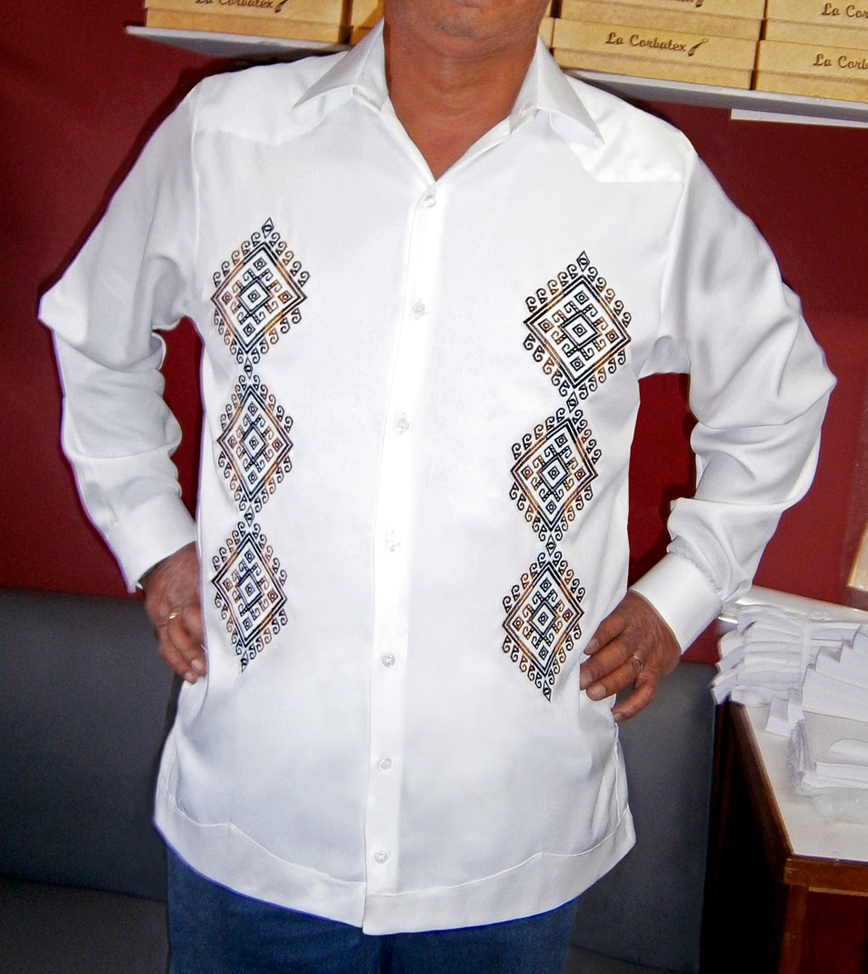 Elegantes y Distinguidas Guayaberas, Guayaberas para