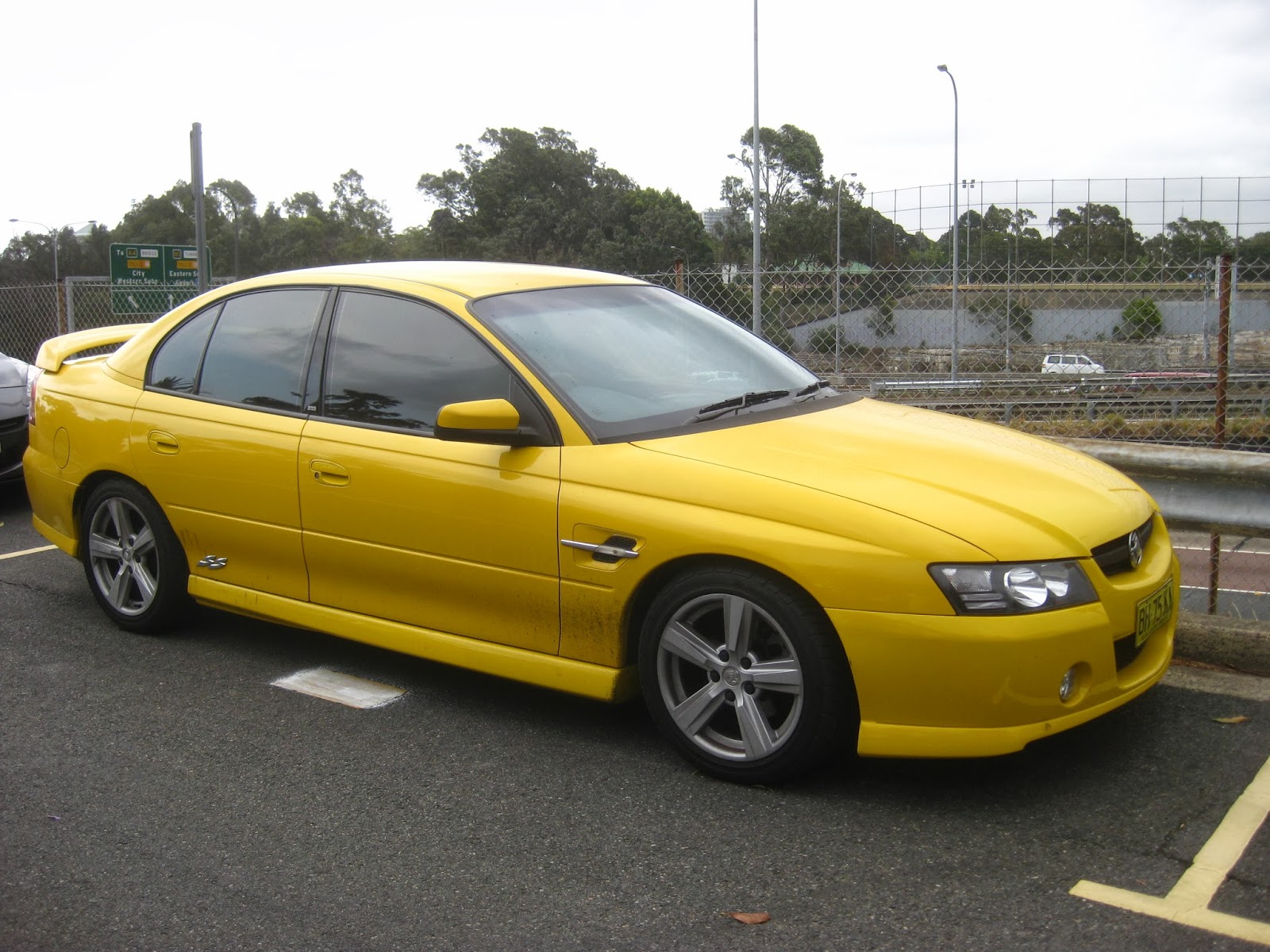 Aussie Old Parked Cars 2006 Holden VZ Commodore SS