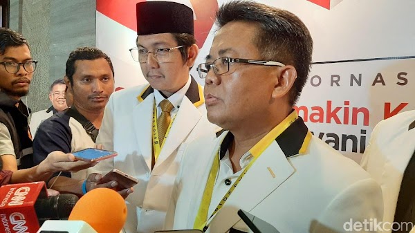 Sohibul Iman Tegaskan PKS Tetap Oposisi sampai Jokowi Berhenti jadi Presiden