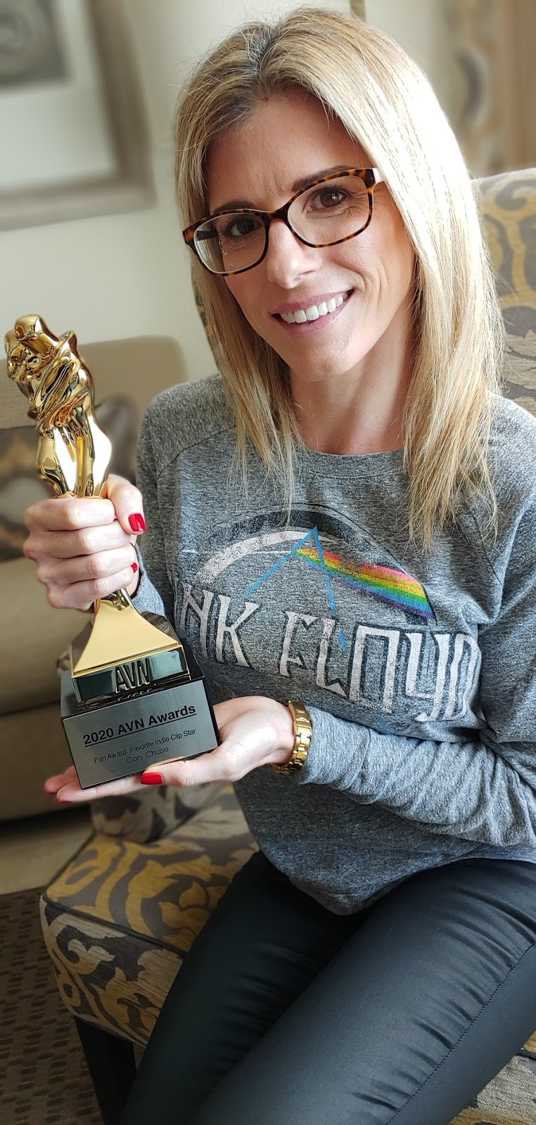 Cory Chase Wins AVN Fan Award for Favorite Indie Clip Star for Second Conse...