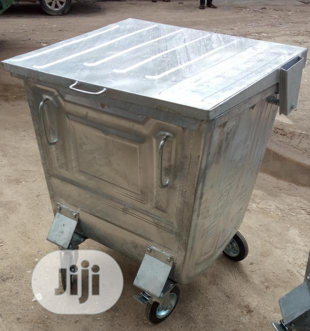SUPPLIER OF INDUSTRIAL PLASTIC WASTE BINS WITH WHEELS AND WASTE