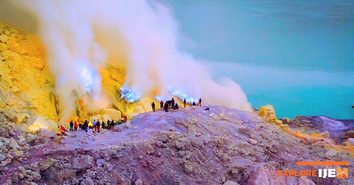 blue fire kawah ijen