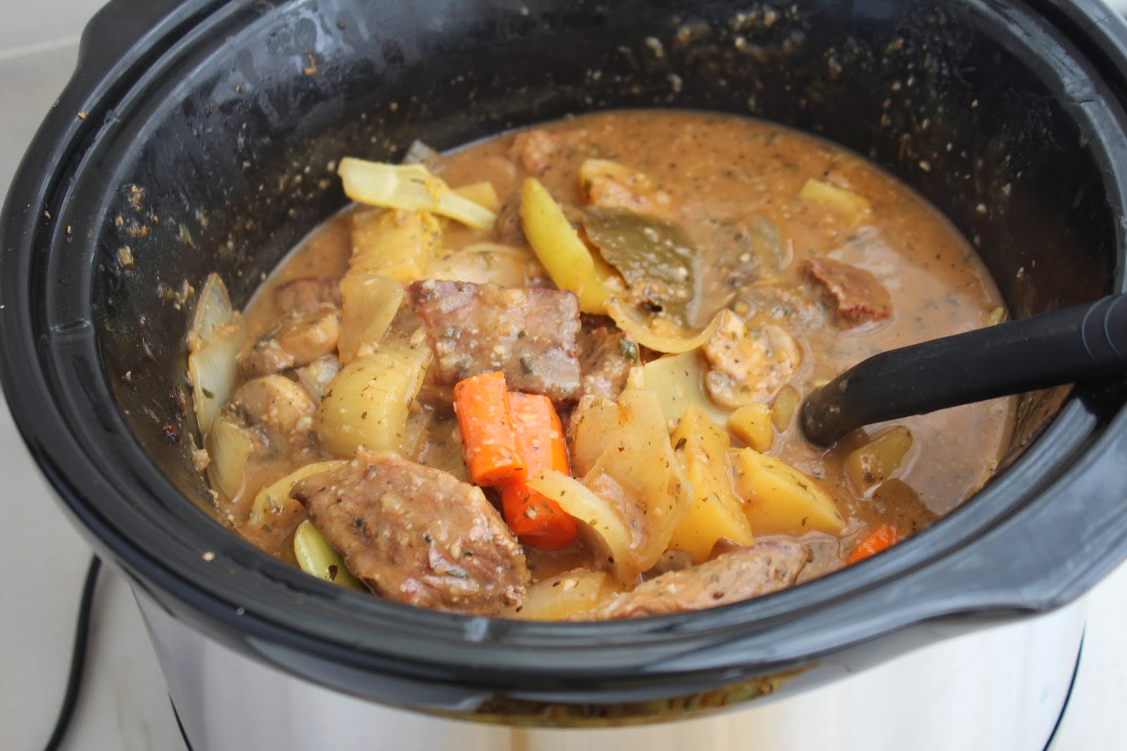 Kitchen Simmer: Beef Stew in the Slow Cooker #crocktoberfest2013