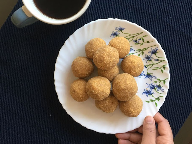 Ariyunda | Sweet Rice and Coconut Balls